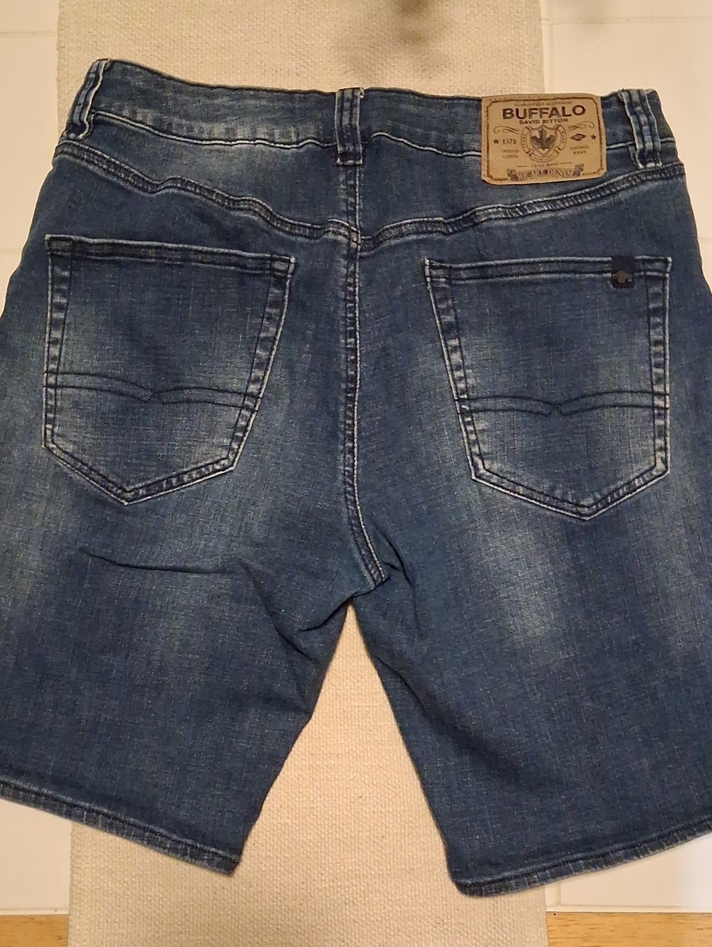 NWOT MENS Buffalo David Bitton Denim Shorts Relaxed/straight Size 33waist